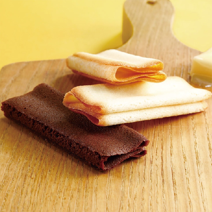 A様✨大倉陶園✨ロイヤルクラウンブルー パン サラダ デザート 皿 プレート2枚 ロイヤルブルークラウン（瑠璃エンボス） 17cmパン皿