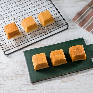 チーズケーキ　9個入