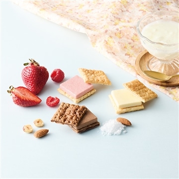 Keiko Takata 日本の古切手 ハローキティ オリジナル 他 Keiko