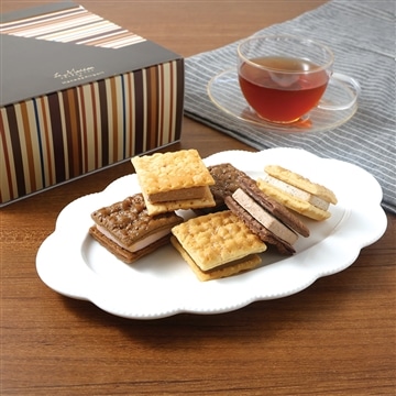 ベイクドショコラ　12個入〈ブラウン〉