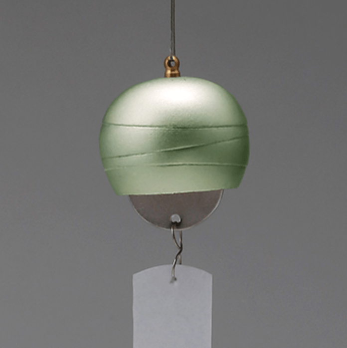 ライムグリーン