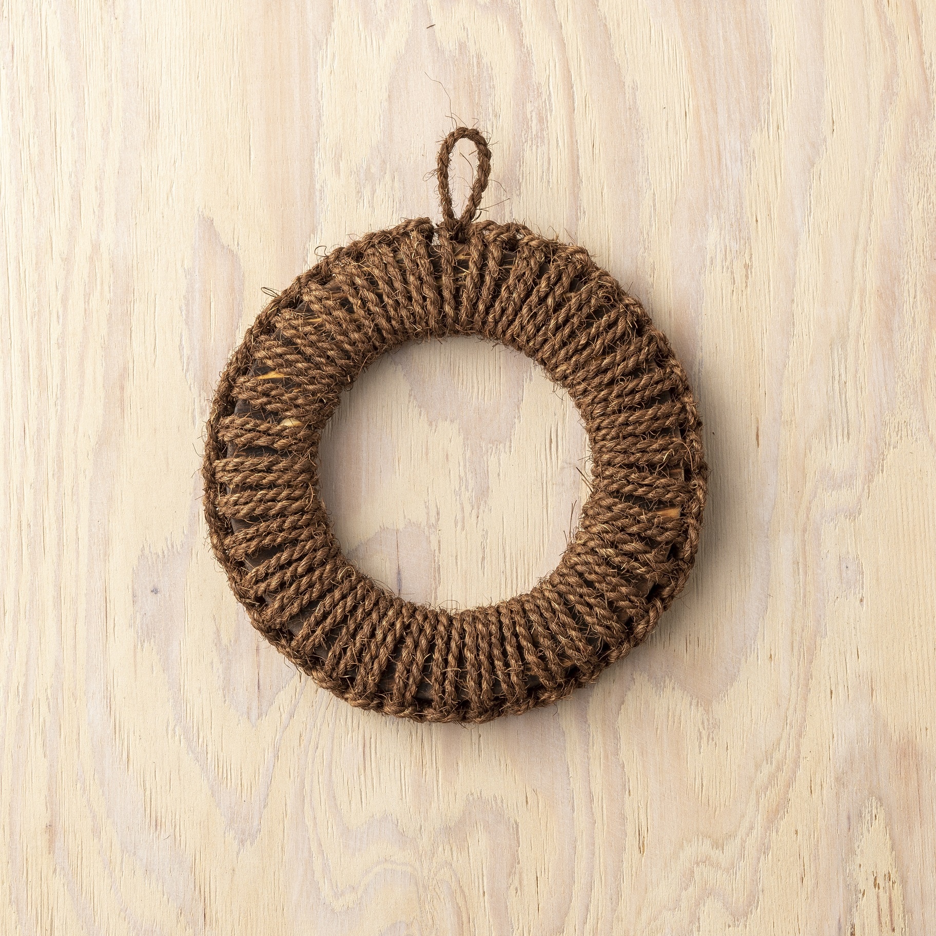 Broom Craft　棕櫚鍋敷き　中　１個入