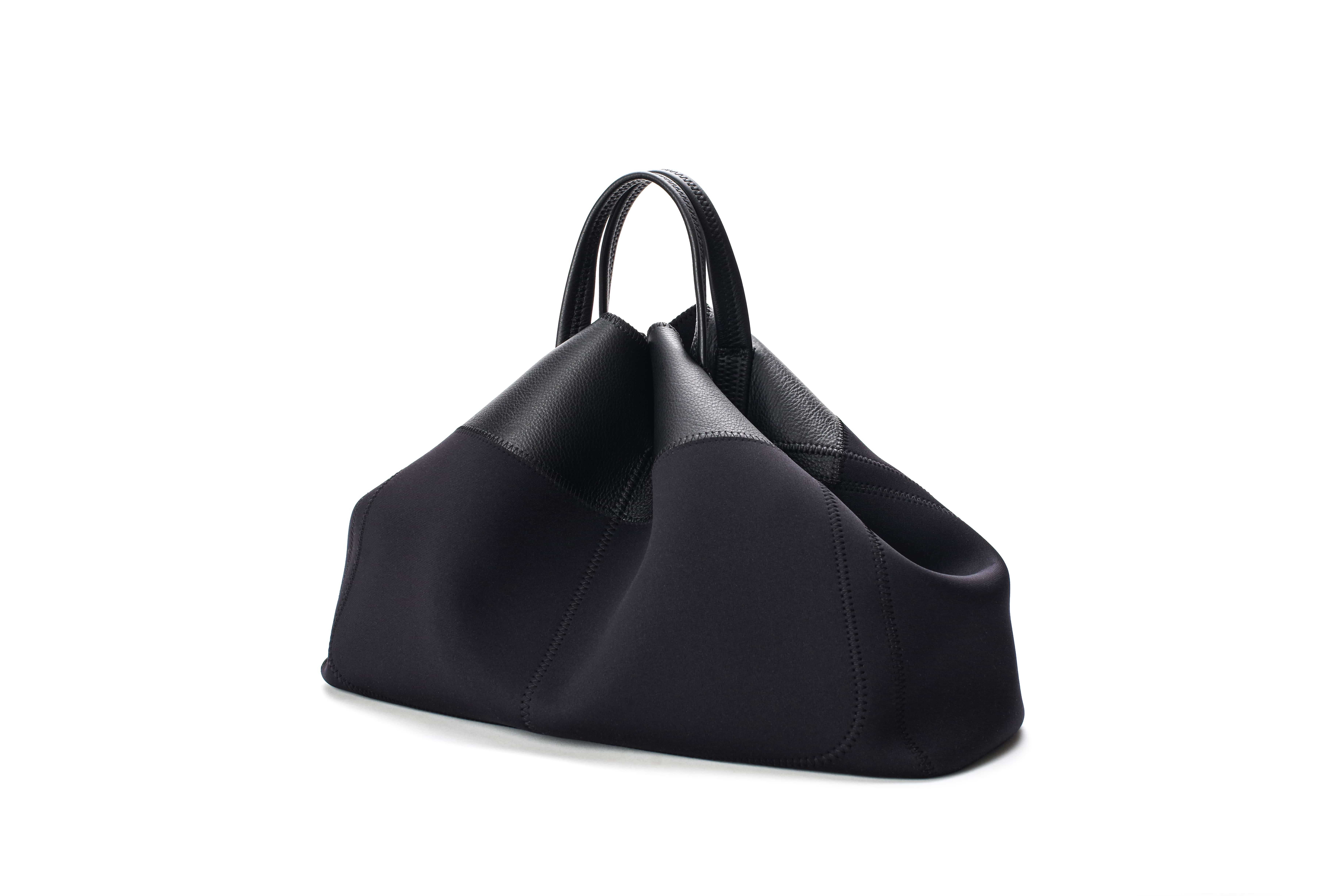 NAOTO SATOH  ｵｰﾅｰｽﾞﾊﾞｯｸﾞM ﾌﾞﾗｯｸ NS1010