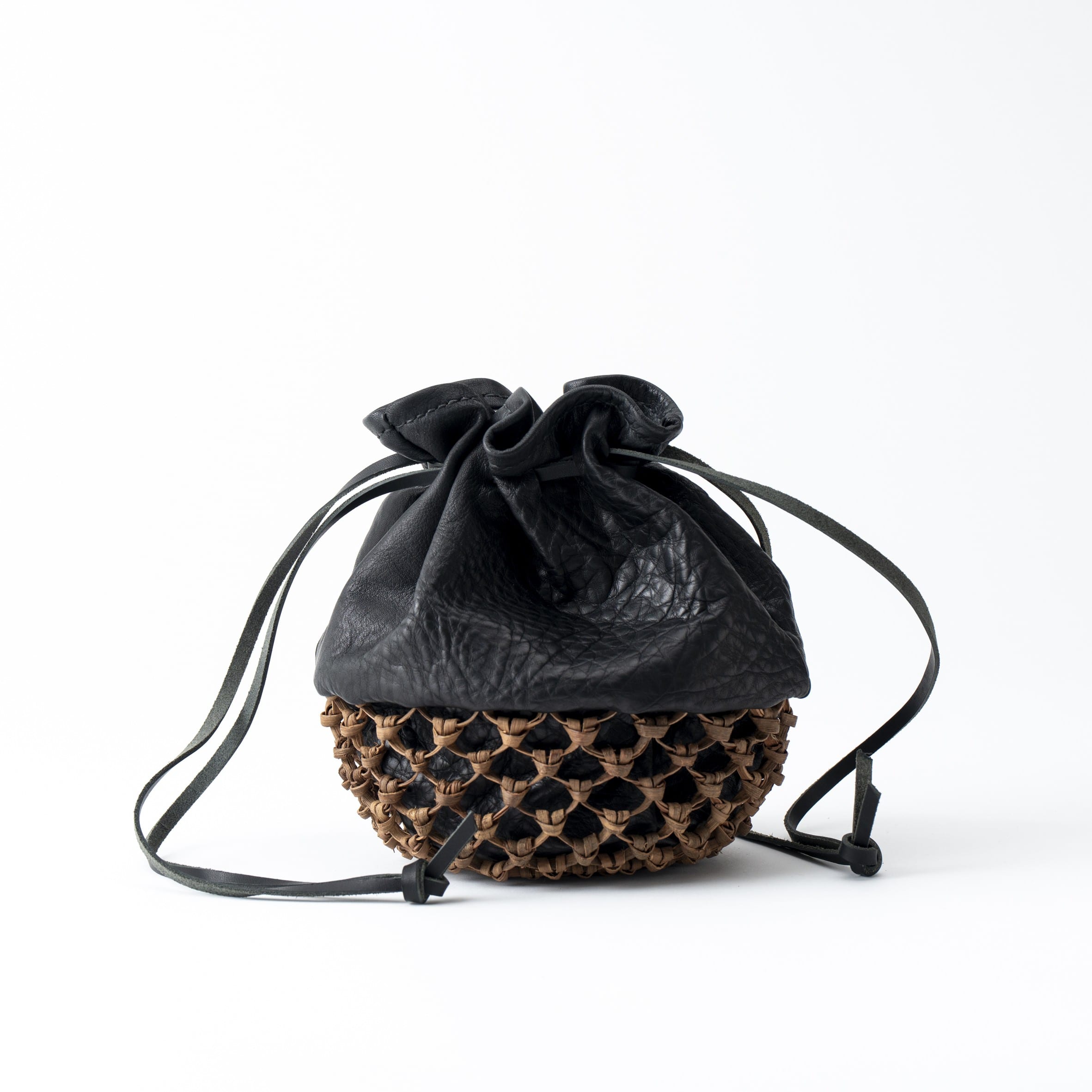 山葡萄うろこ編み 巾着　1個入り