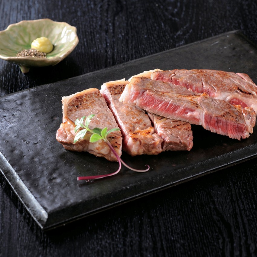 熊本県阿蘇うぶやま村の放牧あか牛　ステーキ用