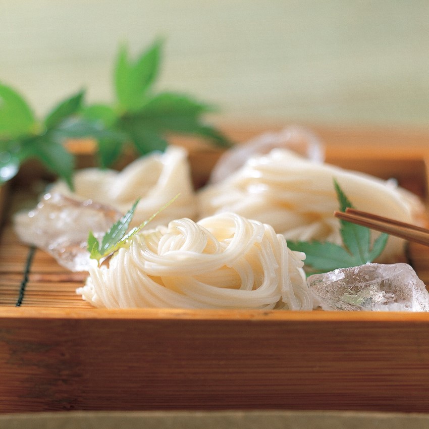 〈揖保乃糸〉手延素麺　50g×30