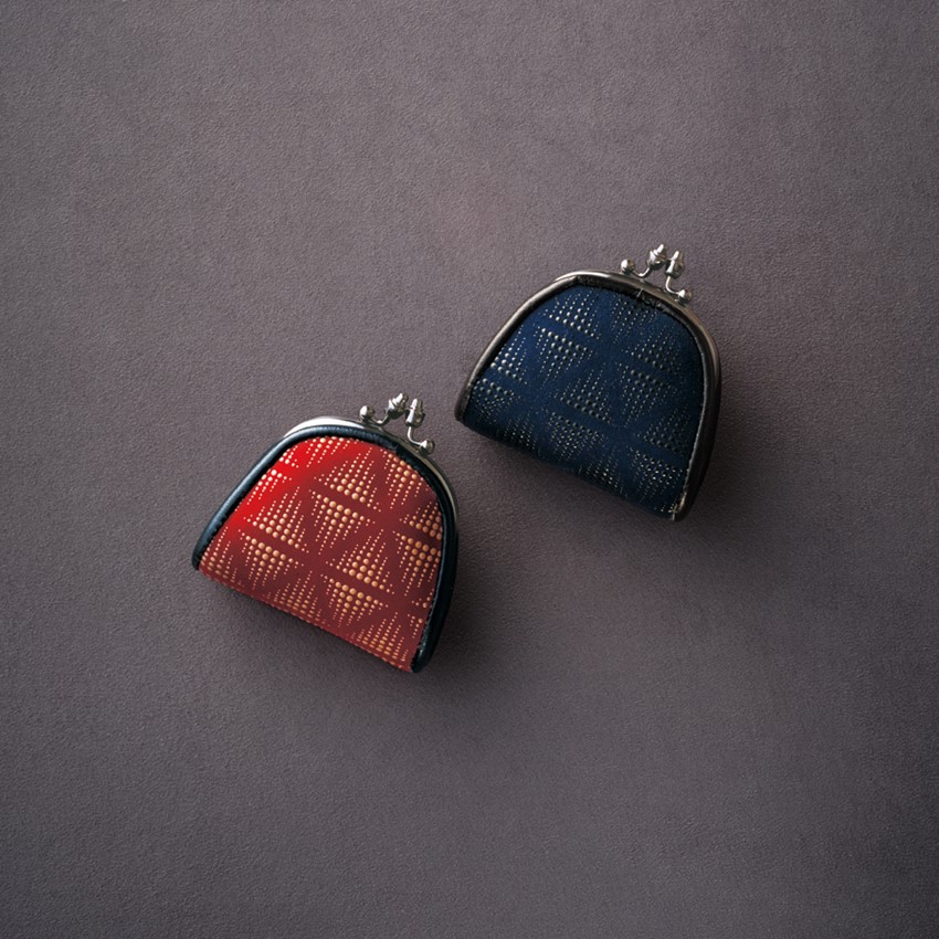 〈印伝の山本〉ミニがま口（紅）