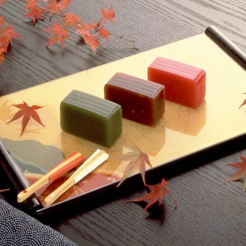 〈大阪 河内駿河屋〉極上ようかん