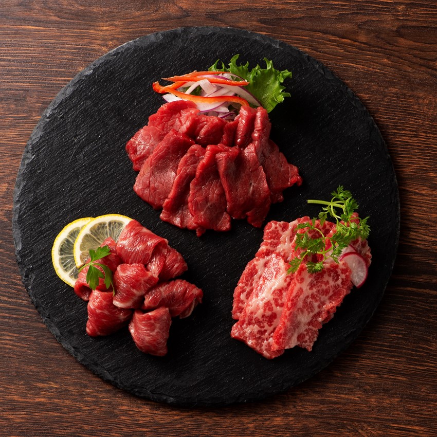 〈熊本・フジチク〉ふじ馬刺し 人気3点詰合せ