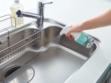 スプレーするだけ！はっ水シールド